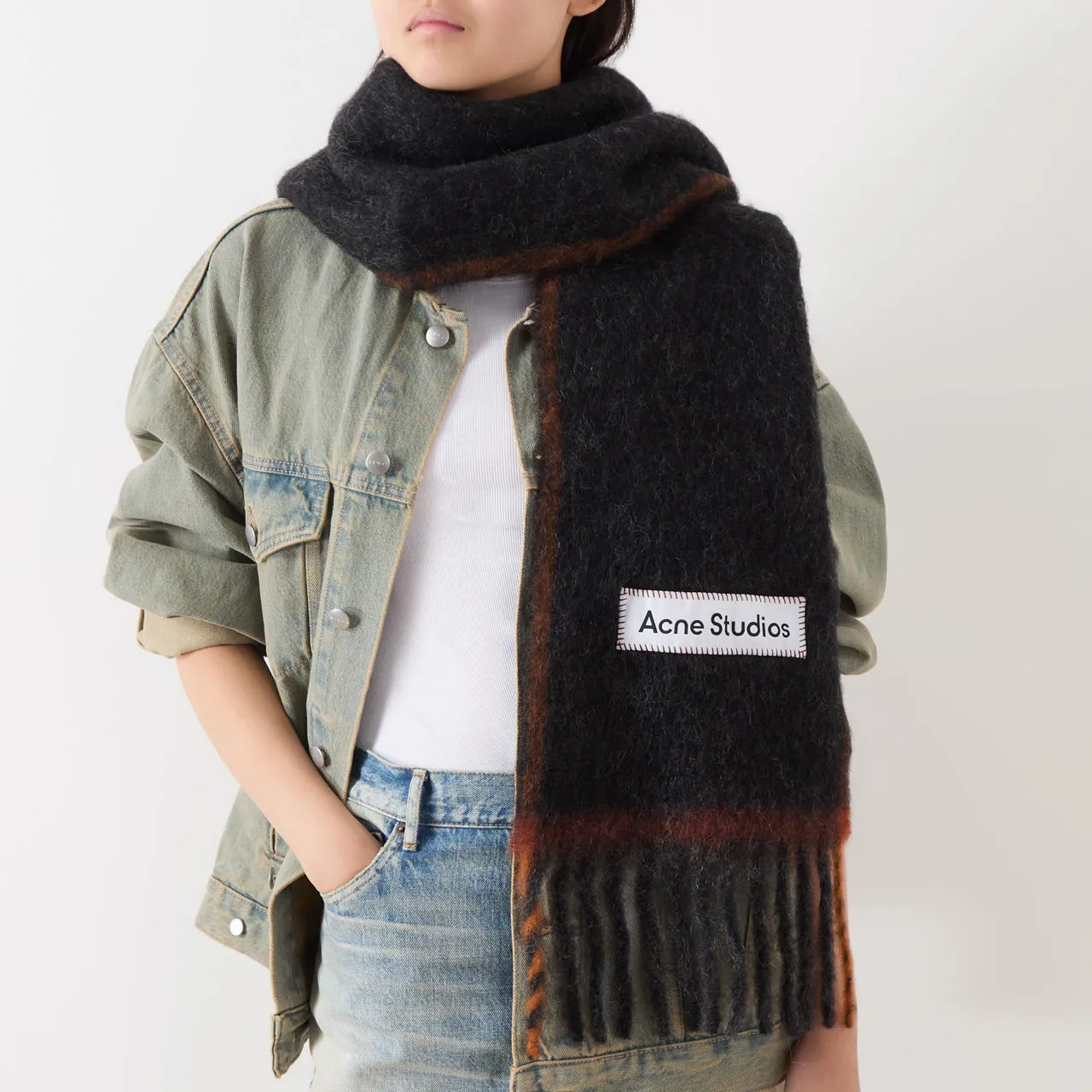 ACNE STUDIOS The Sustainable Edit Vally Logo Scarf - Black