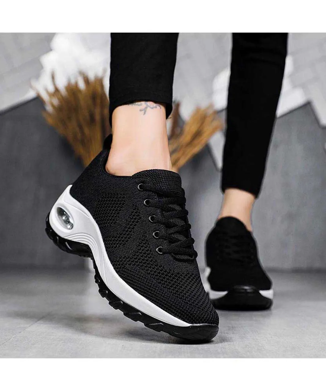 Black arrow texture double rocker bottom shoe sneaker