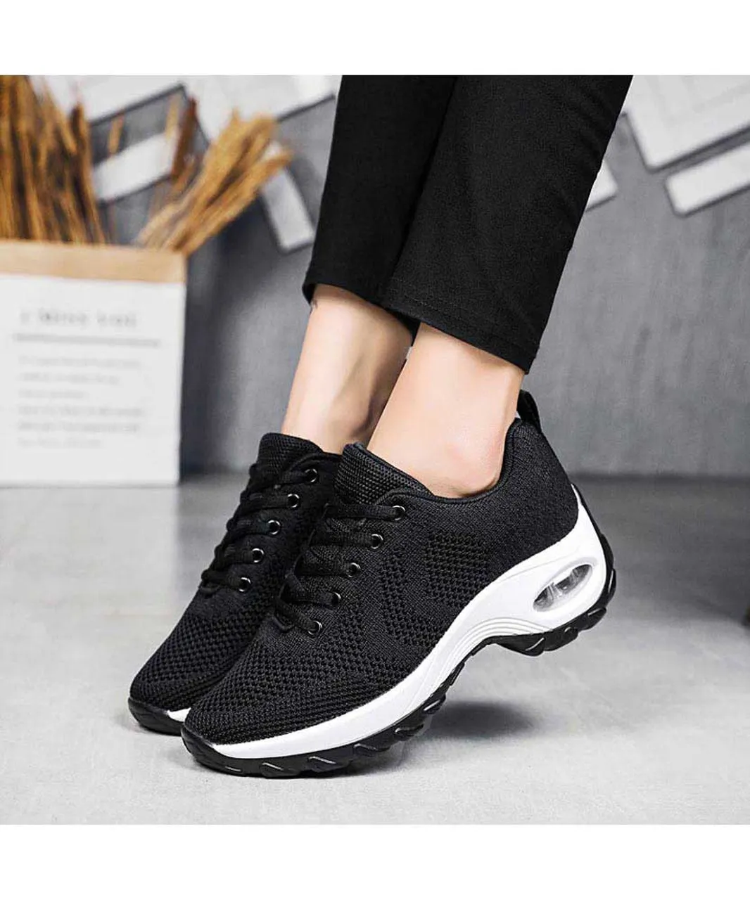 Black arrow texture double rocker bottom shoe sneaker