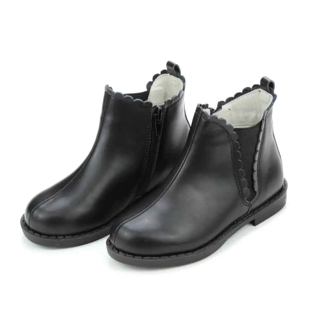 L'amour Nicola Chelsea Boot (13-4) - Black