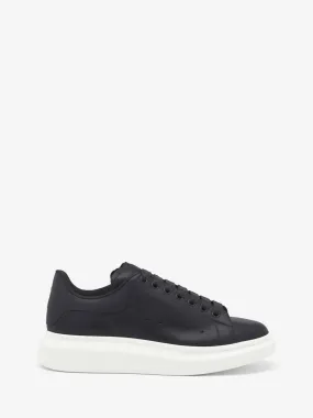 Men's Oversized Sneaker in Black