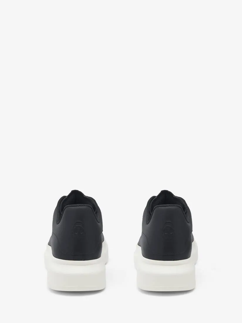 Men's Oversized Sneaker in Black