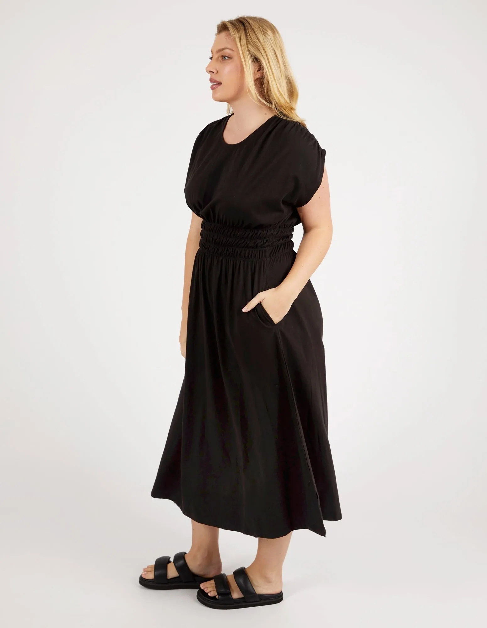 Nelle Midi Dress Black