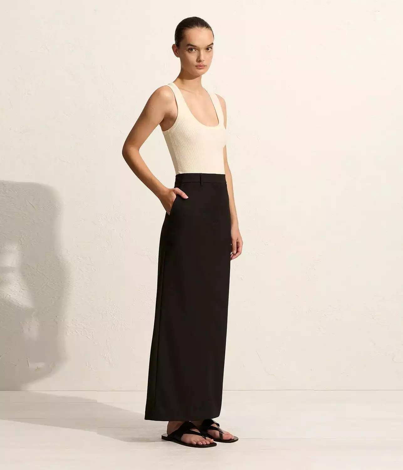 RELAXED TAILORED SKIRT - BLACK