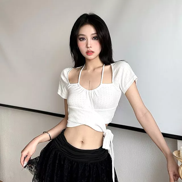 Short-Sleeve Cut Out Plain Crop Top / High Rise Mini Skirt EE26