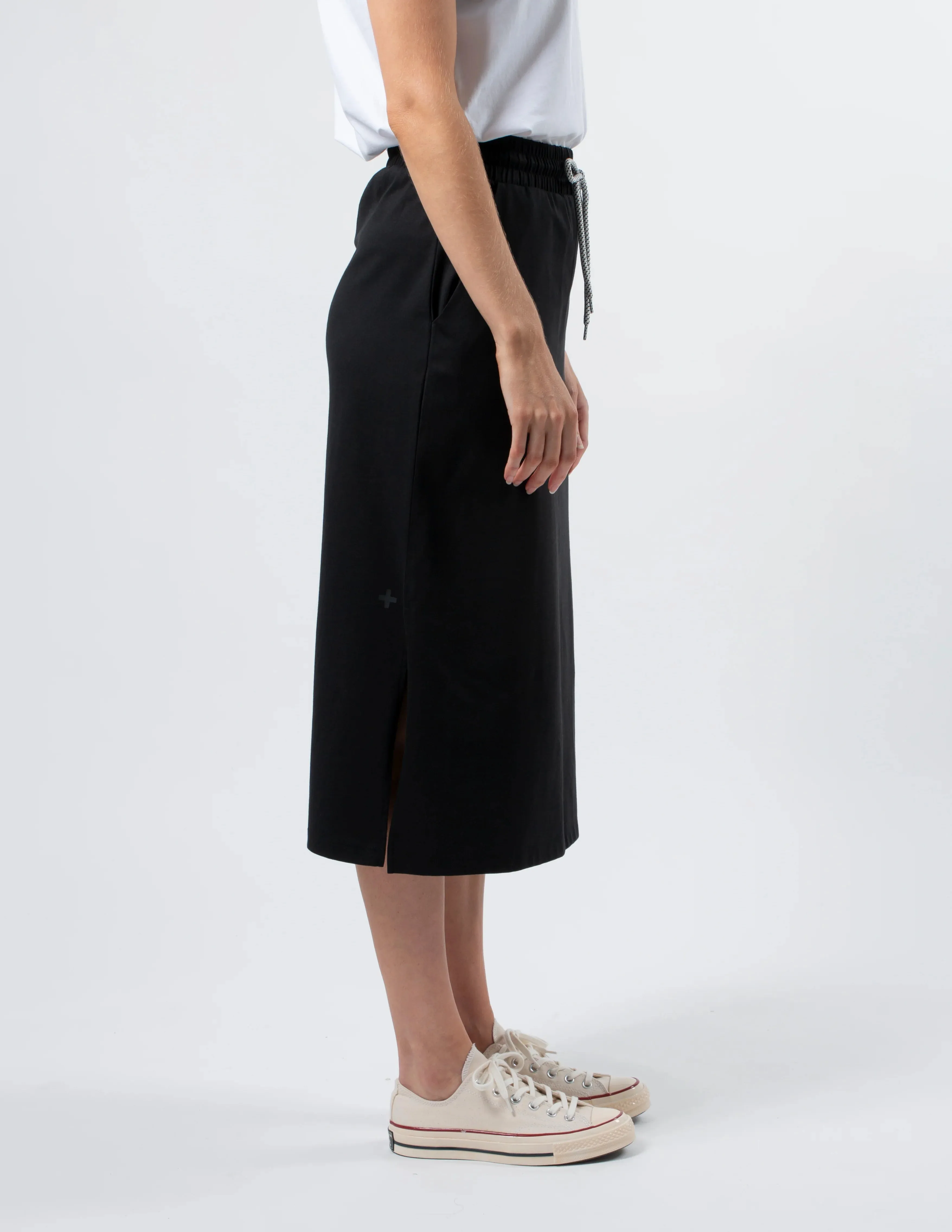 STELLA & GEMMA ESSENTIALS SKIRT BLACK