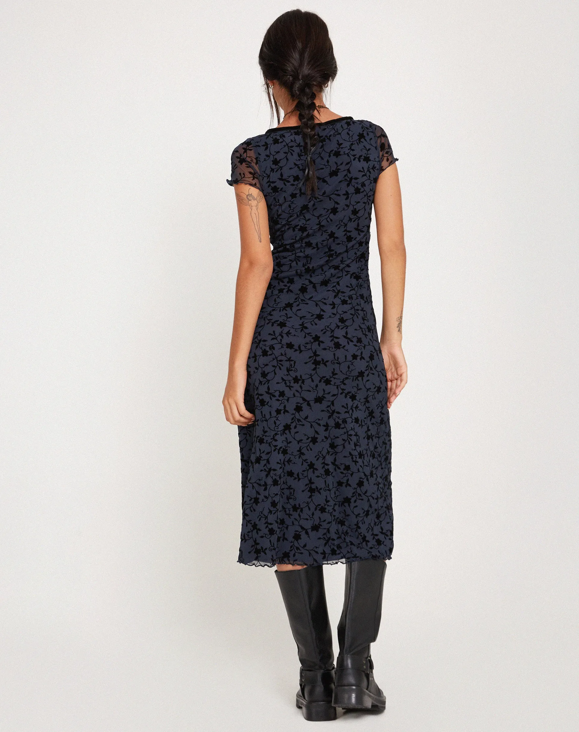 Vilinia Midi Dress in Pretty Petal Flock Black