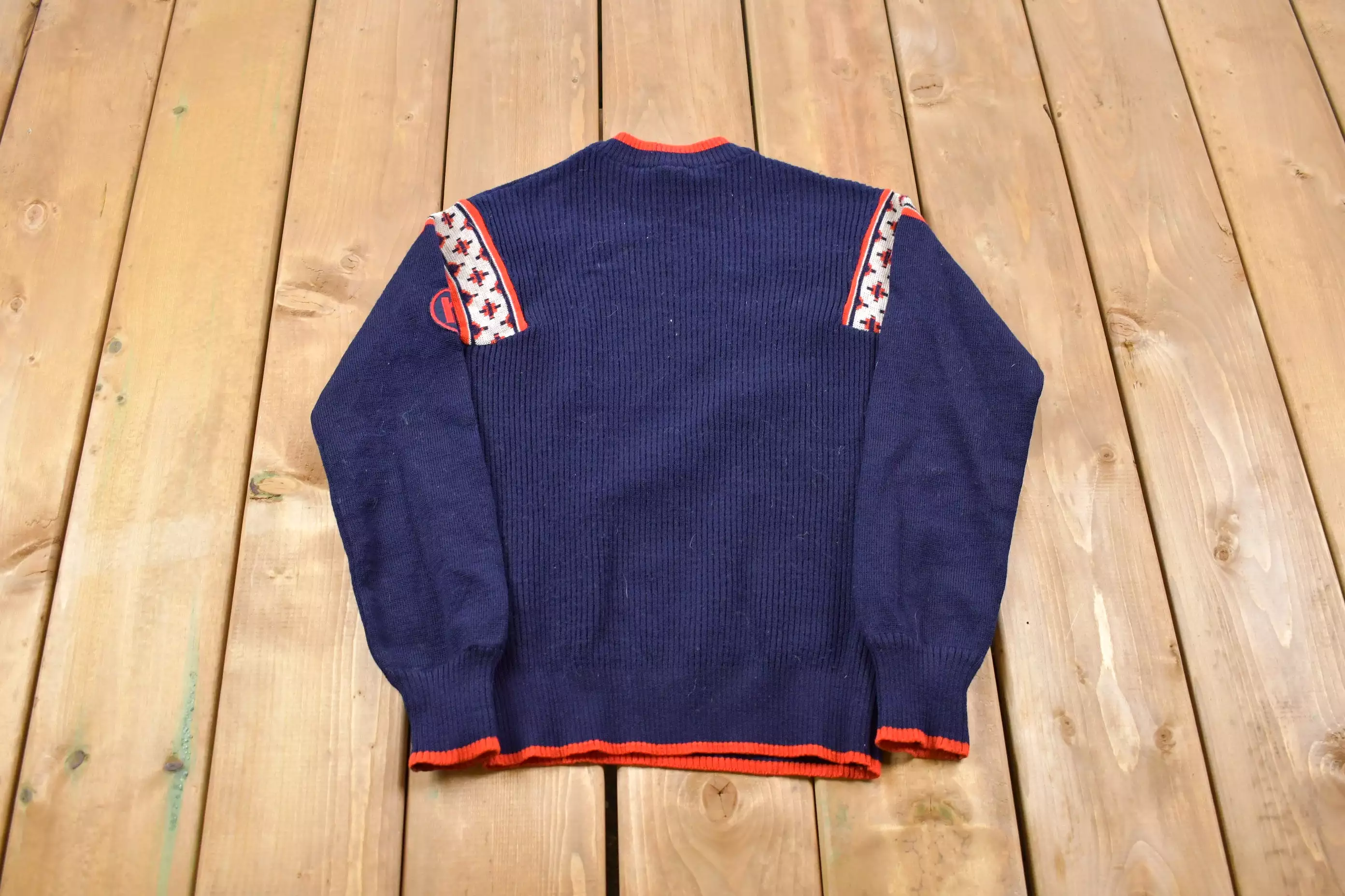 Vintage 1960s Youth Sized Knitted Sweater / Made in USA / Vintage 90s Crewneck / Cute Women's Top / Pattern Sweater / Pullover S