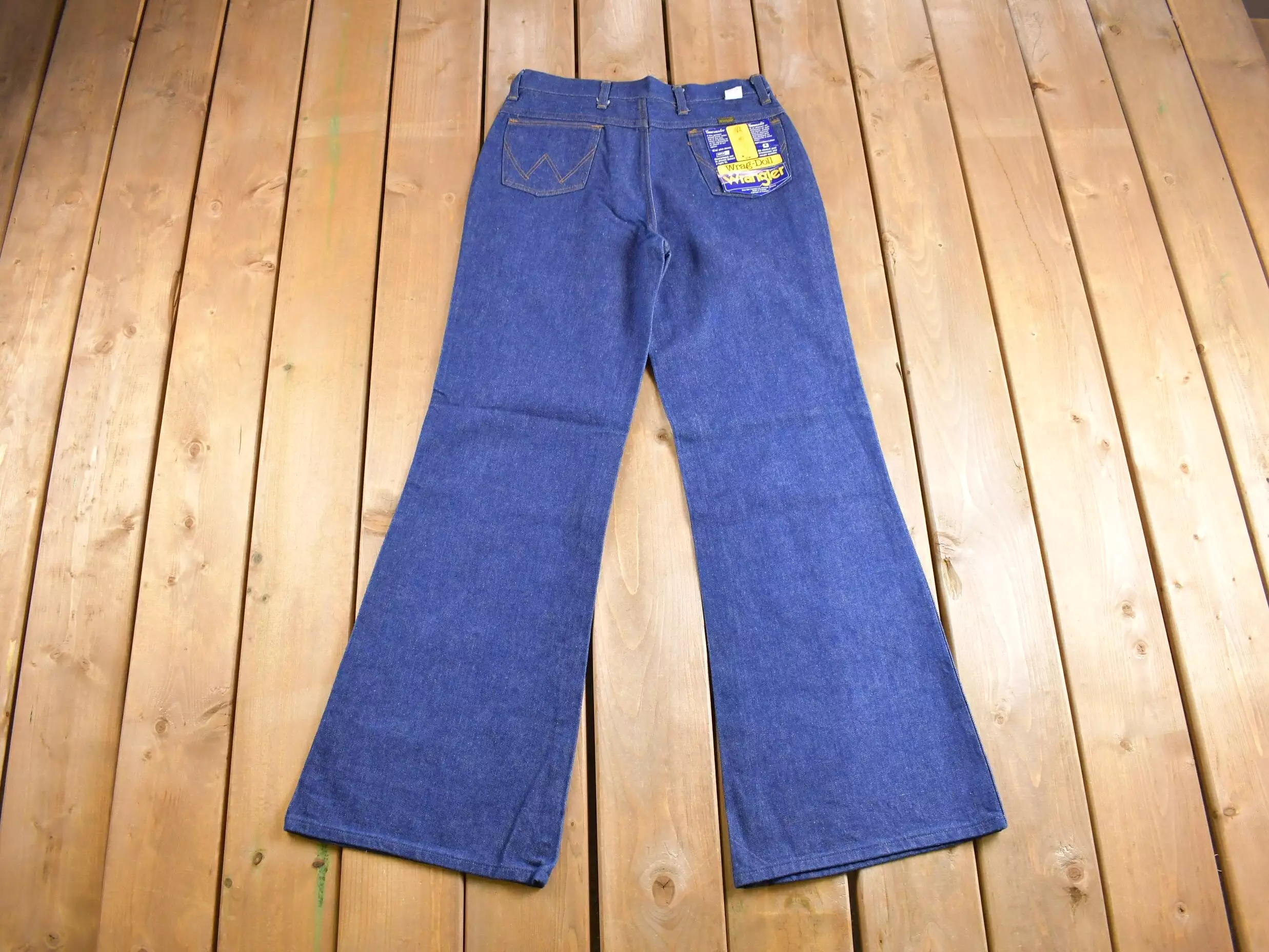 Vintage 1970s Deadstock Wrangler Wrag-Doll Bell Bottom Women's Jeans Size 31 x 32 / Made in Canada / True Vintage / NWT / 70s Je