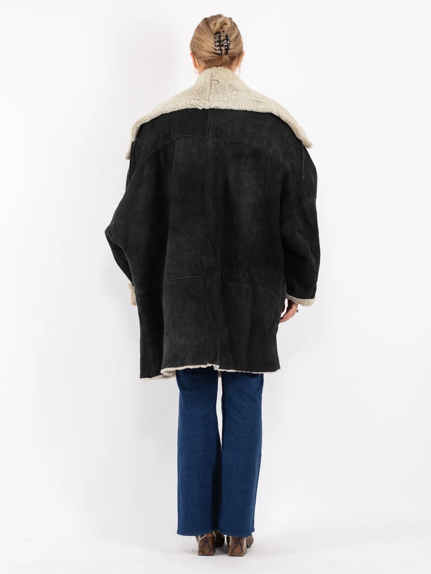 Vintage 80's Women Oversized Sheepskin Coat in Black