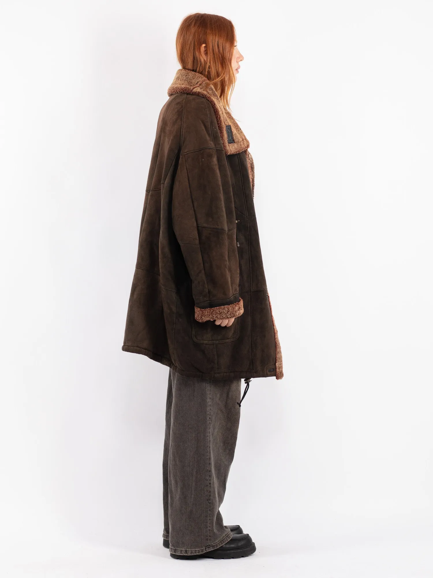 Vintage 90's Women Oversized Sheepskin Coat in Brown